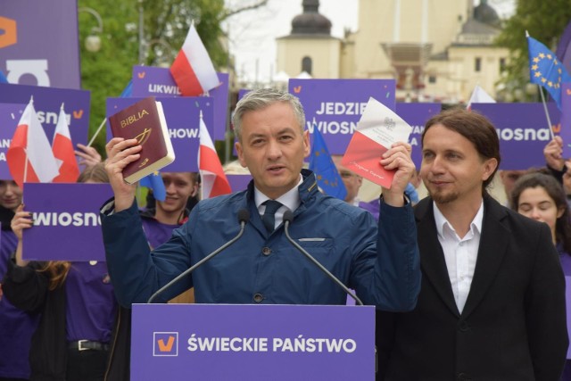 Trwa kampania przed wyborami europarlamentarni. W Bydgoszczy gościł Robert Biedroń. 