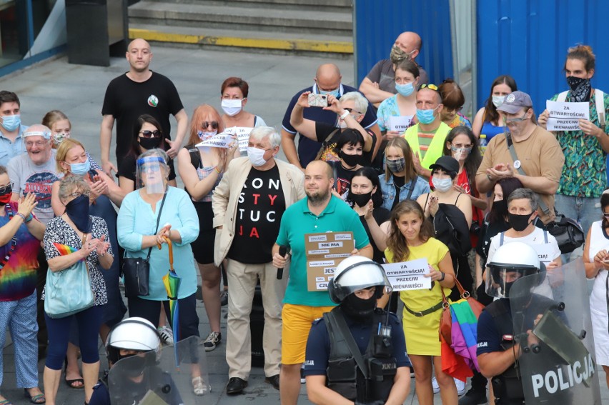 W Sosnowcu na Patelni odbył się protest przeciwko przemocy i...