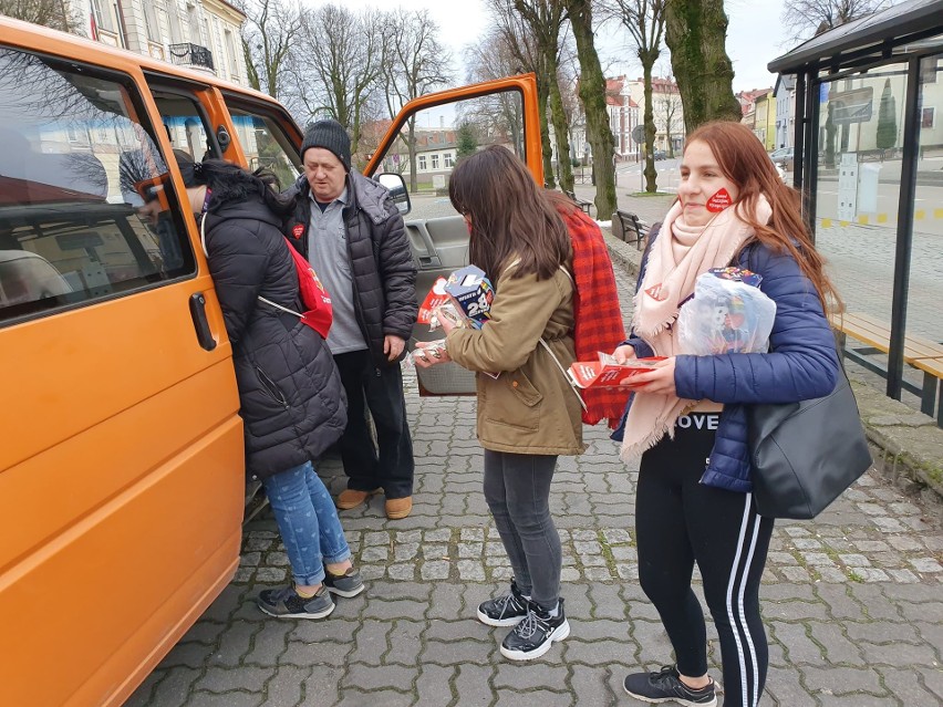 Trwa WOŚP 2020 w Białogardzie. Mieszkańcy bardzo chętnie...