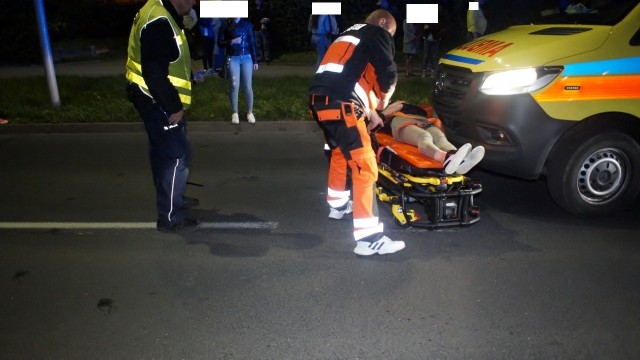 Pijana piesza potrącona na pasach na ulicy 3 Maja w Słupsku