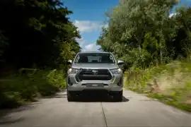 Nowa Toyota Hilux Mild-hybrid 48V. Znamy cenę tego modelu