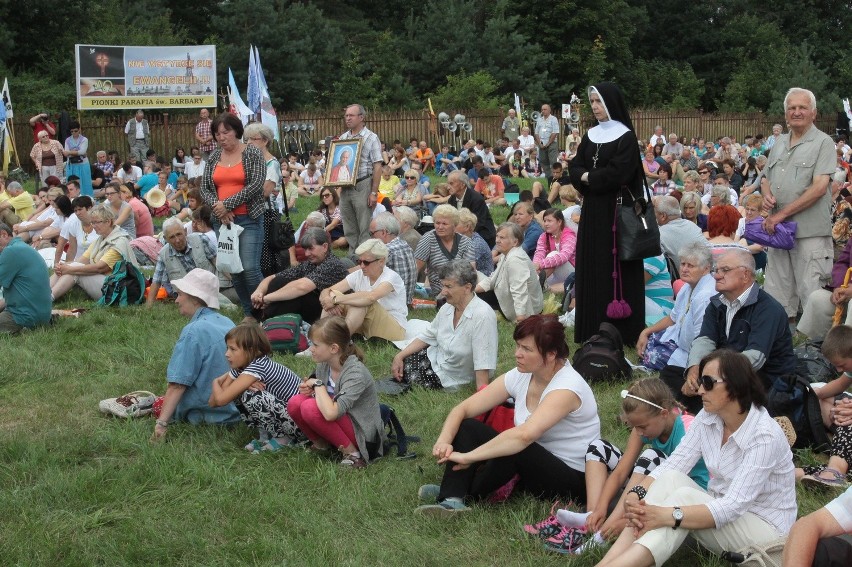 Radomska  Pielgrzymka na Jasną Górę(msza święta )