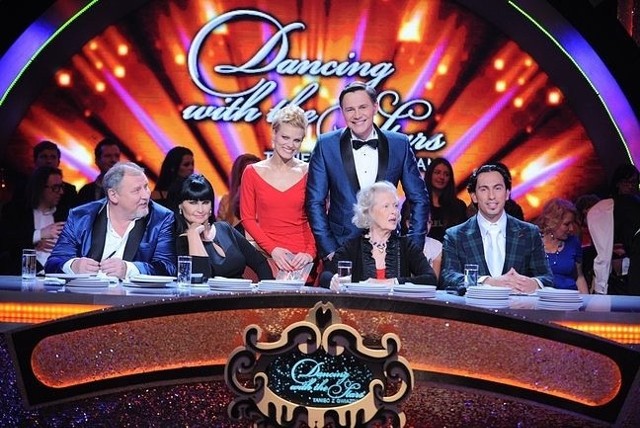 W drugiej, polsatowskiej edycji "Dancing with the stars. Taniec z gwiazdami" w jury ponownie zasiądą Beata Tyszkiewicz, Iwona Pawlovic, Andrzej Grabowski i Michał Malitowski. Show poprowadzą Anna Głogowska i Krzysztof Ibisz. Poznajcie uczestników!(fot. AplusC)