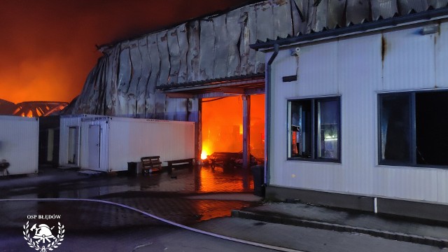 Pożar hali magazynowej należącej do Grupy Producentów Owoców i Warzyw Eurosad.