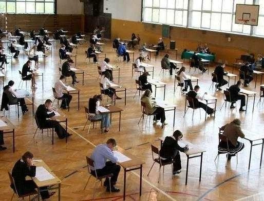 Egzamin gimnazjalny 2011 rozpocznie się we wtorek testem humanistycznym.