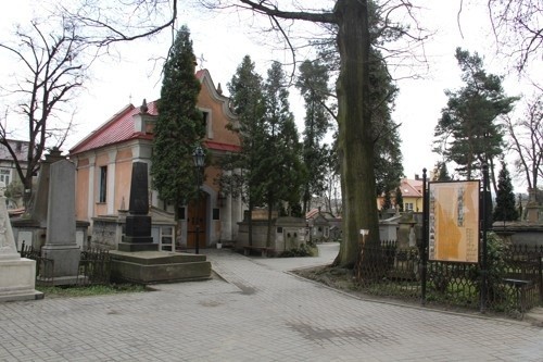 Kaplica Radzikowskich na Starym Cmentarzu