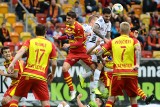 Pogoń Szczecin - Jagiellonia Białystok 1:2 (relacja na żywo). Żółto-Czerwoni wreszcie z trzema punktami. Bramki Makuszewskiego i Borysiuka