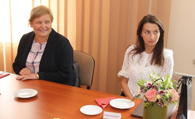 Lidia Jaskulska-Grzechowiak (z lewej) wygrała niedawno konkurs na dyrektora Miejskiej Przychodni Specjalistycznej przy ul. Uniwersyteckiej w Toruniu. Kogo pokonała? Czekamy na informacje.