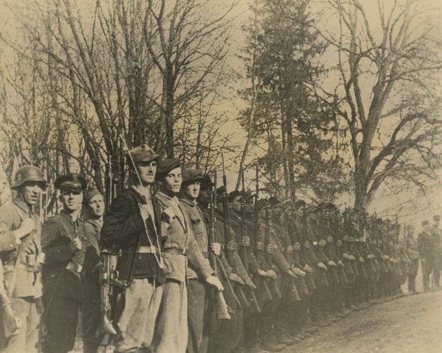 Święto 3 Maja w oddziałach 9. Pułku Piechoty Legionów AK w rejonie Lublina. 1944 r.