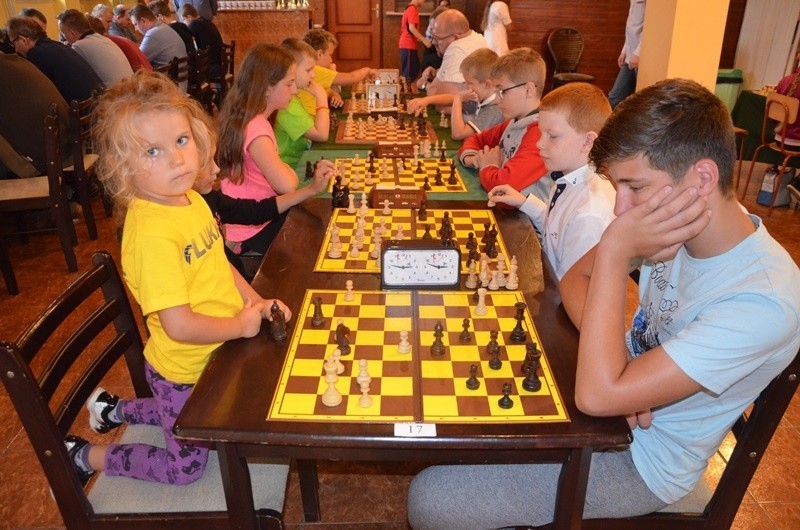 Ciekawy turniej szachowy w Opatowie (zdjęcia)