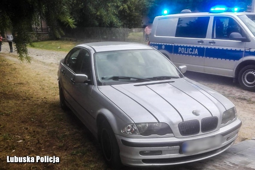 Świebodzińscy policjanci po pościgu zatrzymali 21-letniego...