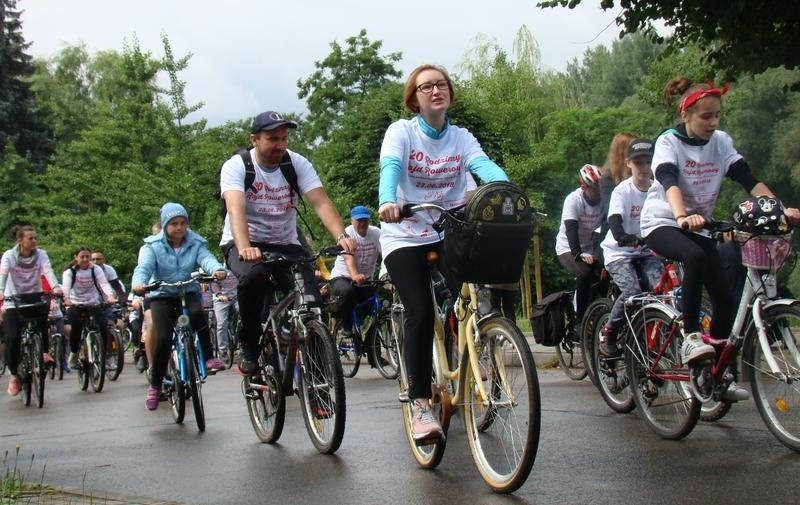 Oświęcim. Rodzinny Rajd Rowerowy po raz 20. Na starcie stanęło ponad 1000 rowerzystów [ZDJĘCIA]