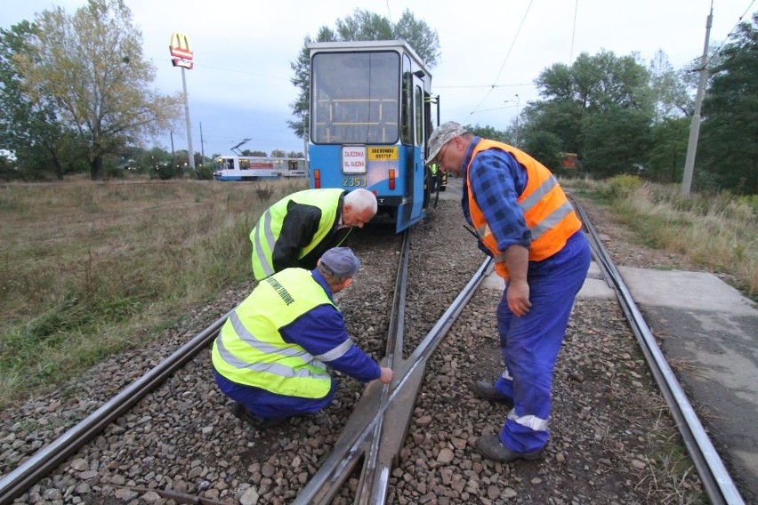 Wykolejenie tramwaju na pętli Poświętne