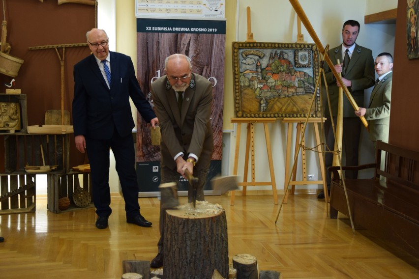 Submisja 2019. Cenne drewno sprzedane - najdroższa kłoda poszła za ponad 9 tys. zł [ZDJĘCIA]