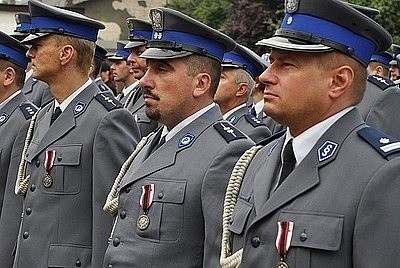 Komendant policji w Szczekocinach odchodzi po aferze. Pijany i nagi wpadł do basenu