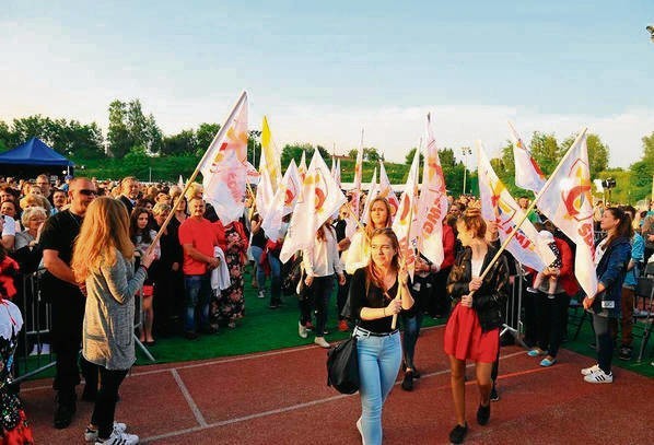 Młodzież uczestniczy w koncertach poświęconych ŚDM