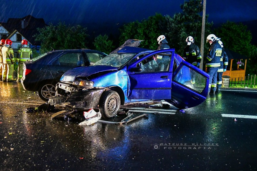 Wypadek w Makowie Podhalańskim, w wyniku którego rannych...