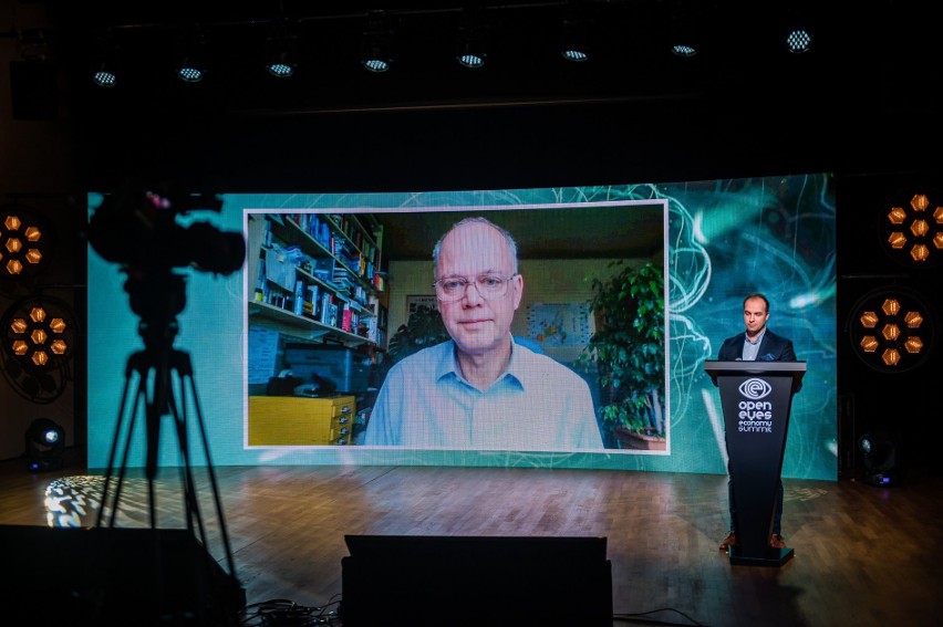 Laureat Pokojowej Nagrody Nobla na Open Eyes Economy Summit: Ludzie są najbardziej zagrożonym gatunkiem