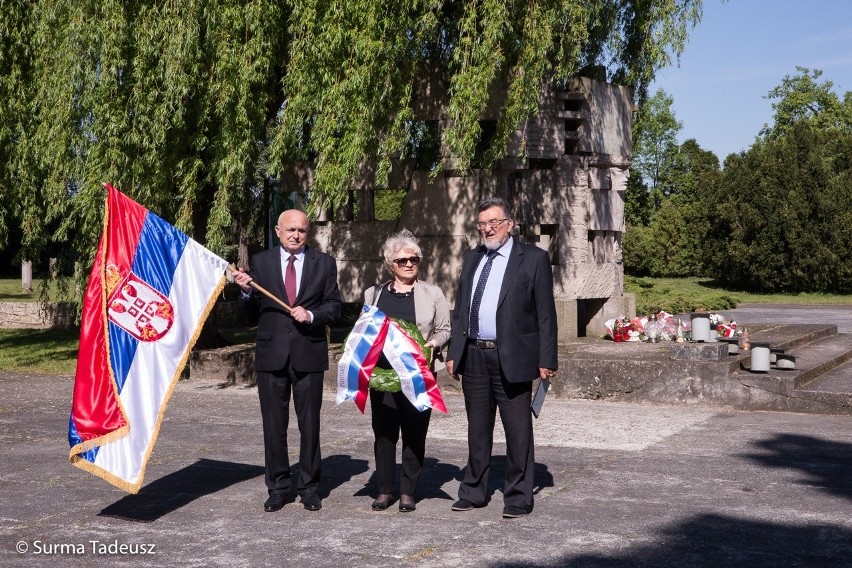 Konsul Serbii złożyła kwiaty na cmentarzu wojennym w Stargardzie [zdjęcia]