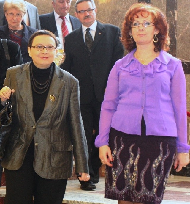 Minister Katarzyna Hall i świętokrzyski kurator oświaty Małgorzata Muzoł.