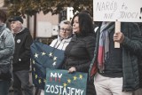 Rybnik nie chce wychodzić z Unii Europejskiej. Rybniczanie sprzeciwiają się wyrokowi Trybunału Konstytucyjnego. "My zostajemy w UE"