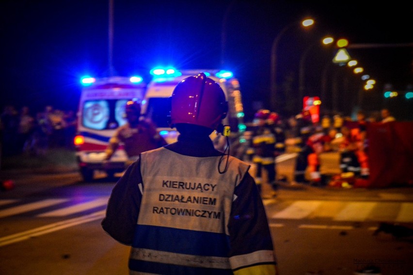 Tarnobrzeg. Tragedia na ulicy Sikorskiego - motocyklista potrącił pieszego, obaj nie żyją!