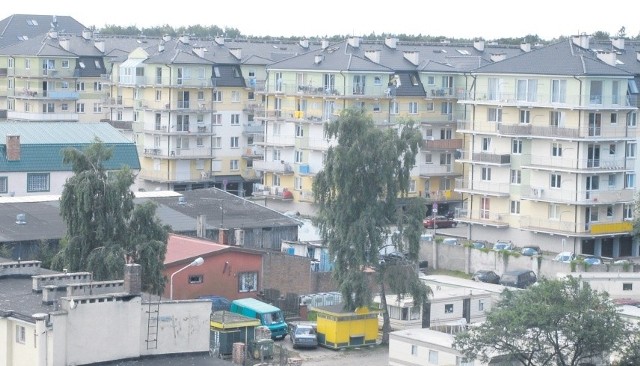 Rzeczoznawca, na zlecenie ratusza, na nowo szacuje wartość gruntów w Ustce, nawet tych, na których stoją bloki.