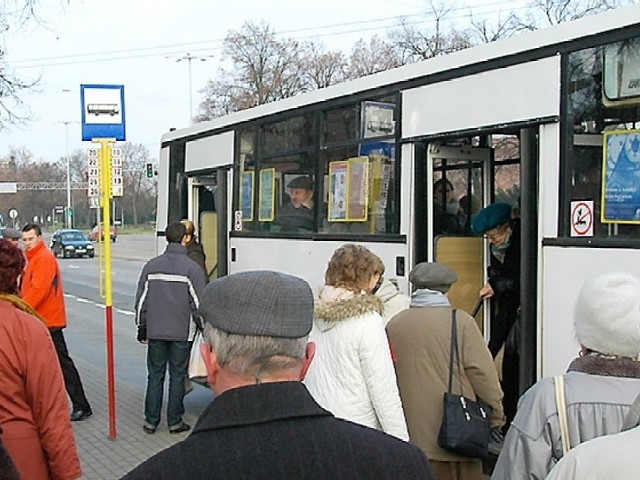 Od 2013 r. miasto ma przejąć od gminy obowiązki organizatora transportu publicznego