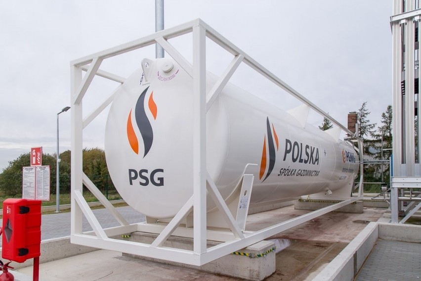 Krzepice: Stacja regazyfikacji skroplonego gazu LNG już działa. Polska Spółka Gazownictwa uruchomiła ją dla przemysłu i mieszkańców