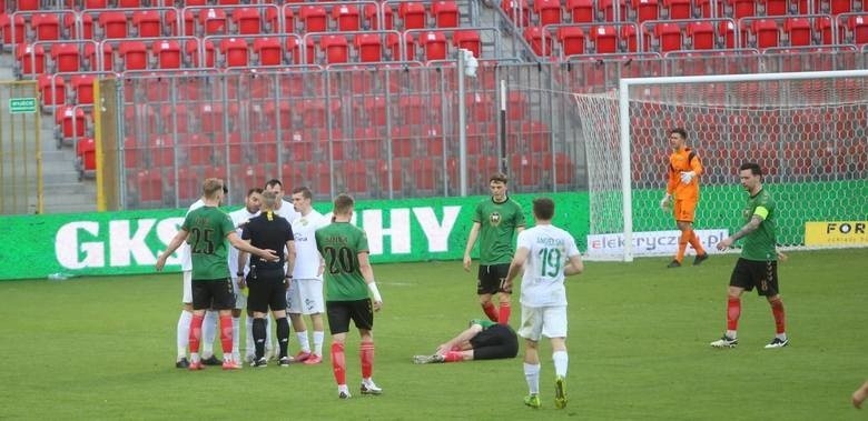 Fortuna 1 Liga. GKS Tychy - Radomiak Radom 1:0. Czerwone kartki dla Mateusza Radeckiego i Damiana Jakubika (ZDJĘCIA Z MECZU)