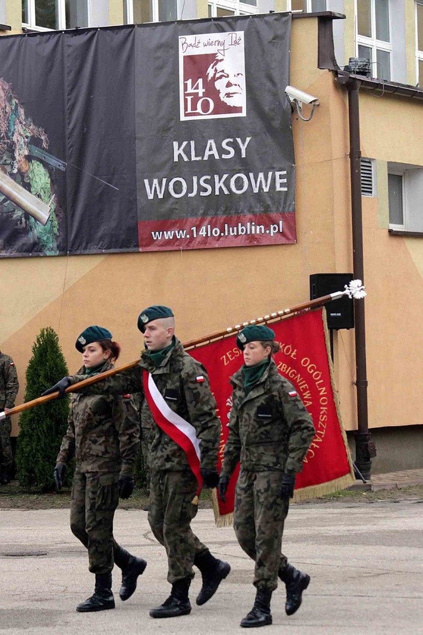 XIV LO w Lublinie. Uczniowie klas wojskowych złożyli ślubowanie [ZDJĘCIA]
