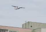 Poznań: Samolot krąży nad Poznaniem. Dlaczego nie ląduje? Okazuje się, że to piloci ćwiczą podchodzenie do lądowania [ZDJĘCIA]