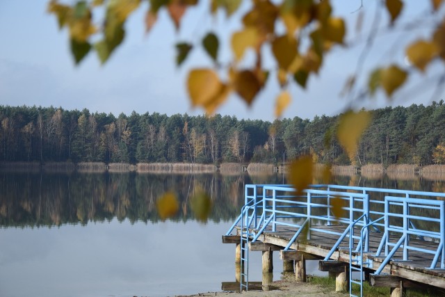 Jezioro Moczydło w okolicy Osiecznicy jest urokliwe i wiele osób przyjeżdża nad nie pospacerować, zbierać grzyby, łowić ryby lub fotografować piękne krajobrazy.
