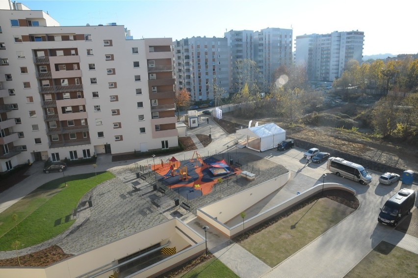 SIM Małopolska planuje wybudować w regionie 1200 mieszkań. Na początek powstanie ich ok. 250. Pieniądze już trafiły do Małopolski