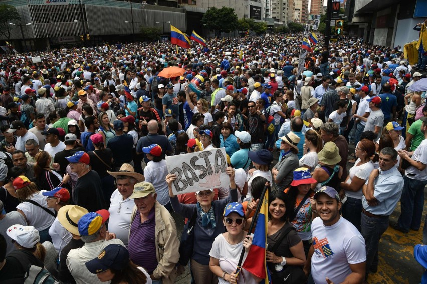 Olbrzymie tłumy na ulicach Caracas powiedziały "Dość" rządom...