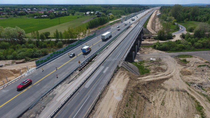 Na odcinku autostrady A1, budowanej pomiędzy Piotrkowem...