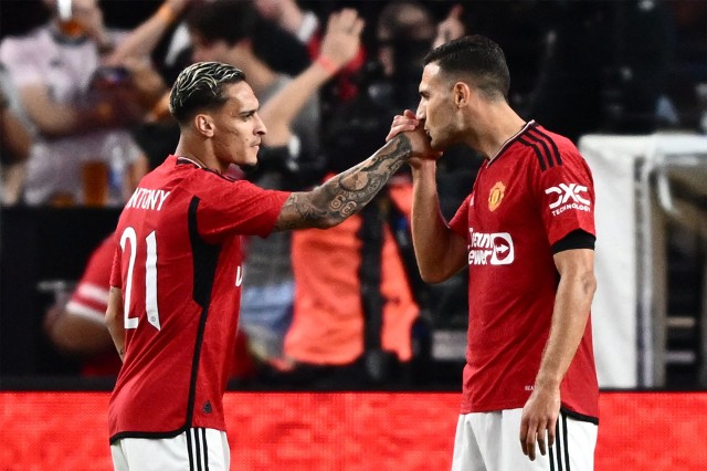 Warunki dealu pomiędzy Manchesterem Utd, a Adidasem można przyjąć z pocałowaniem w rękę