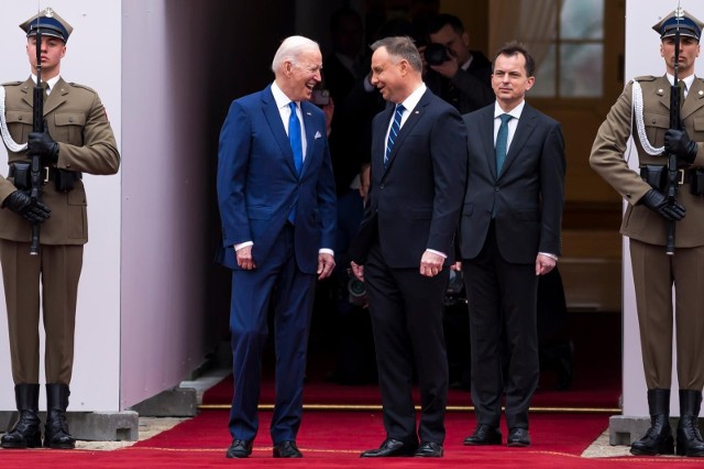 Andrzej Duda rozmawia z prezydentem. Prezydent RP weźmie w czwartek udział w wideokonferencji z Joe Bidenem