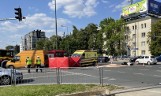 Tragiczny wypadek na warszawskim Mokotowie. Motocyklista zderzył się z busem