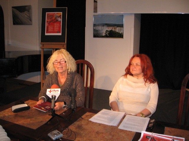 Na prezentację tomiku poezji "Krzyk miłości&#8221; zaprasza już w poniedziałek, Janina Marta Dłuska.(z lewej)
