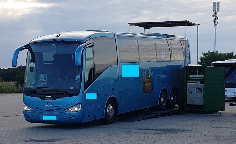 Do fabryki pod Wrocławiem wozili pracowników niesprawnymi autobusami