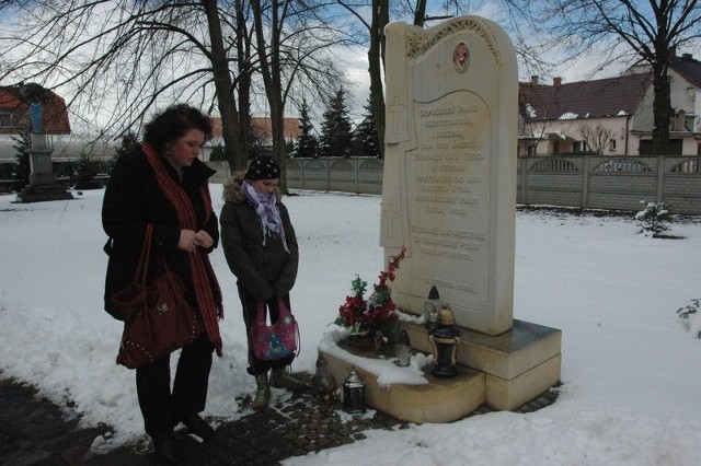 Mieszkańcy Serbów dobrze pamiętają zamordowanych. - Pod obeliskiem upamiętniającym tamte zdarzenia niemal zawsze od dwóch lat palą się znicze - mówi Joanna Barciuch.