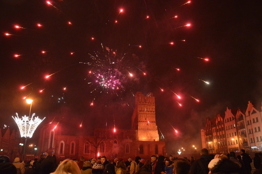 Głogowianie powitali rok 2016 [ZDJĘCIA]