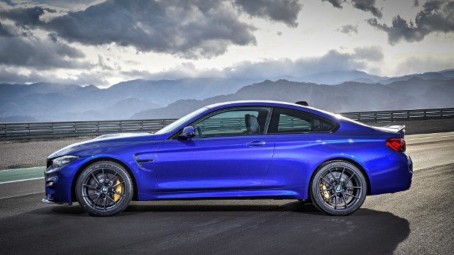 BMW M4 C5Jak podaje producent, model M4 CS pokonuje Północną Pętlę toru Nurburgring w 7 minut i 38 sekund.Fot. BMW