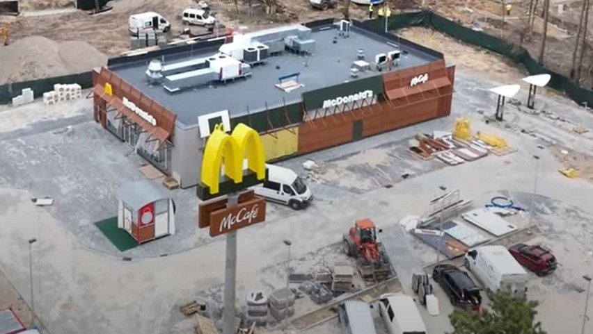 Restauracja McDonald's w Kozienicach jest już prawie gotowa. Wkrótce wielkie otwarcie. Znamy termin. Zobaczcie zdjęcia