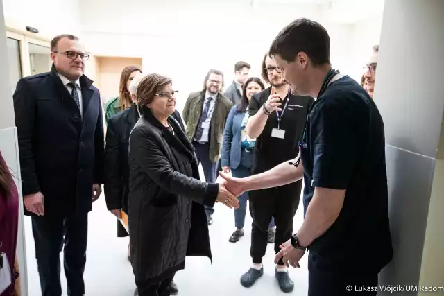 Minister Zdrowia Izabela Leszczyna gościła w Radomskim Szpitalu Specjalistycznym i miała okazję zapoznać się z pracą personelu.