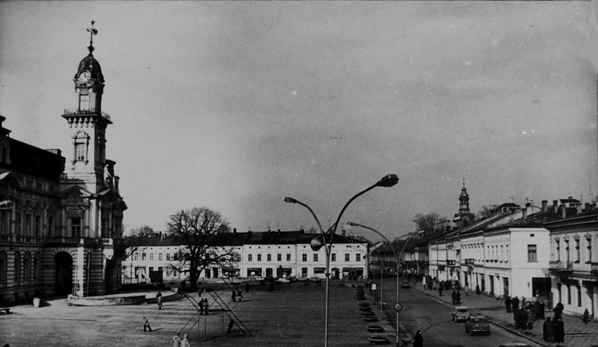 Nowy Sącz. Rynek z okna Galerii Marii Ritter