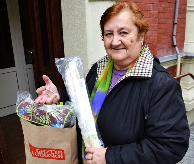 Maria Weiss w czwartek odebrała nagrodę w konkursie na wyjątkowe i niespotykane lubuskie plony. Wyhodowała ogórka giganta, który zdobył największe uznanie Czytelników "GL".