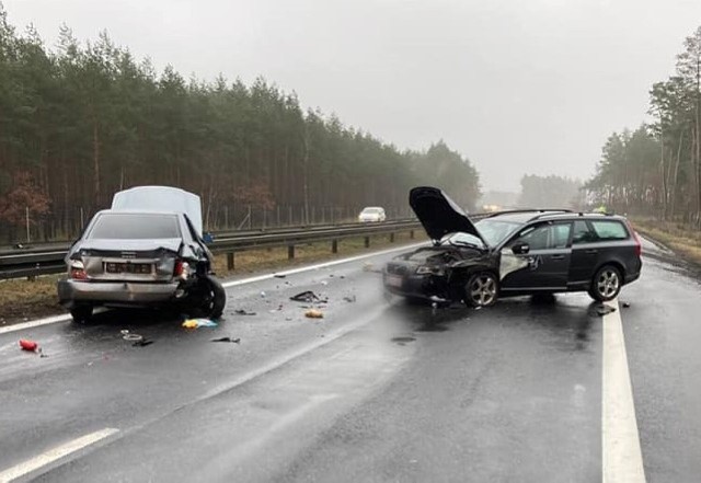 Na S3 w okolicach Goleniowa doszło dzisiaj rano do zderzenia trzech pojazdów