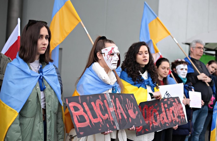 Wedle wyliczeń UMP, wśród 177.565 Ukrainek i Ukraińców...